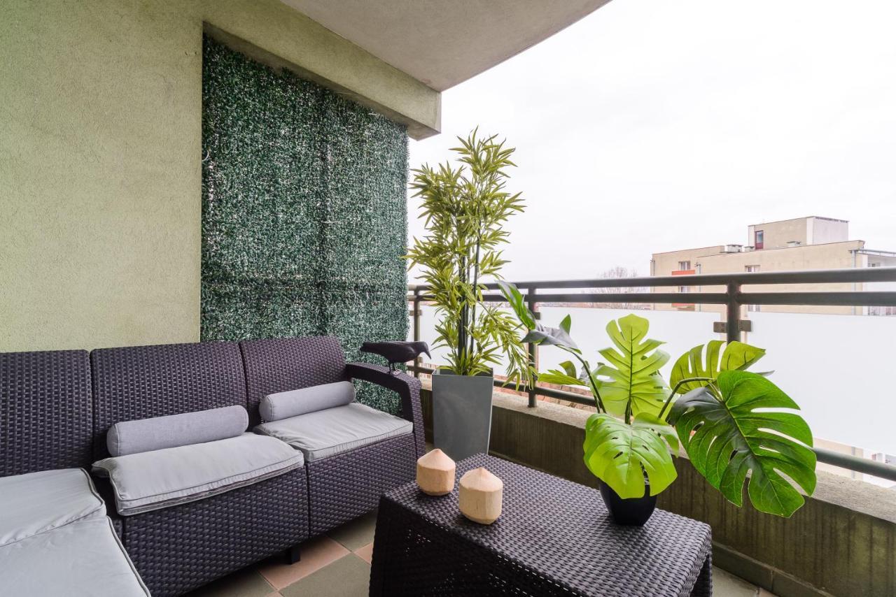 Family Apartment With A Terrace On Aleje Jerozolimskie Warsaw Luaran gambar